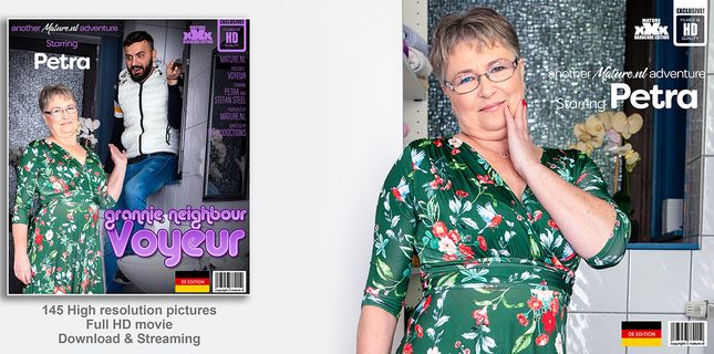 Порно видео Старушка принудила соседа к сексу в ванной комнате