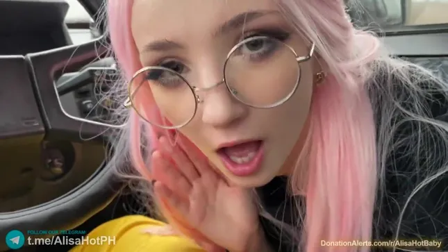 Порно видео Глубокий анал с горячей сучкой в машине и дома